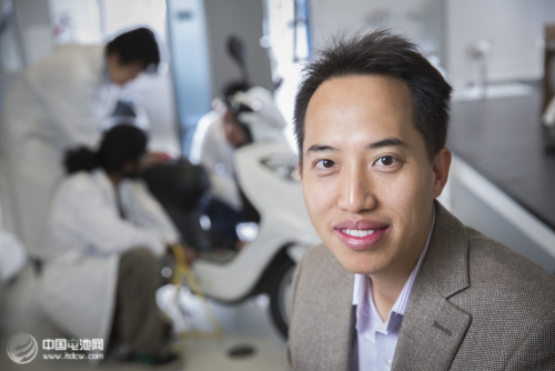 加拿大滑铁卢大学应用纳米材料与清洁能源实验室陈忠伟