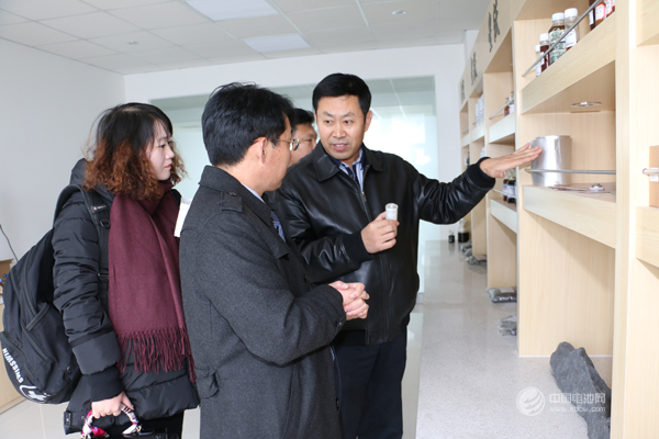 锂电新能源产业链调研团拜访石墨烯创新产业园