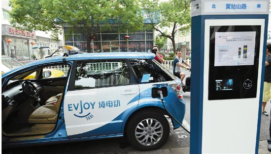 杭州将再添3500个充电桩 电动汽车充电难望破题