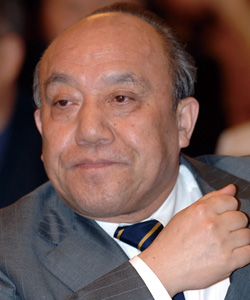 万向集团董事局主席鲁冠球