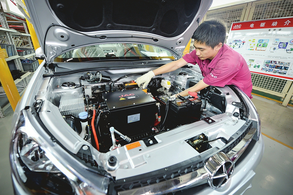 大规模采用跨国品牌核心零部件 千亿锂电池投资路在何方