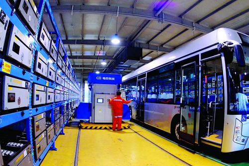 中汽协许艳华：关注新能源汽车安全隐患问题