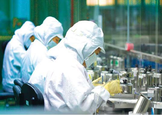 九九久：六氟磷酸锂年产能增至2000吨 利用率超85%