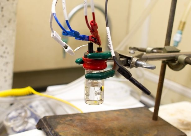 氧化锂与石墨烯“蓬松”电极助电池续航里程翻倍