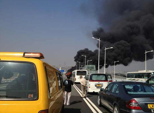 香港电动巴士爆燃