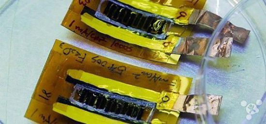 激光诱导石墨烯或将取代可穿戴设备的电池