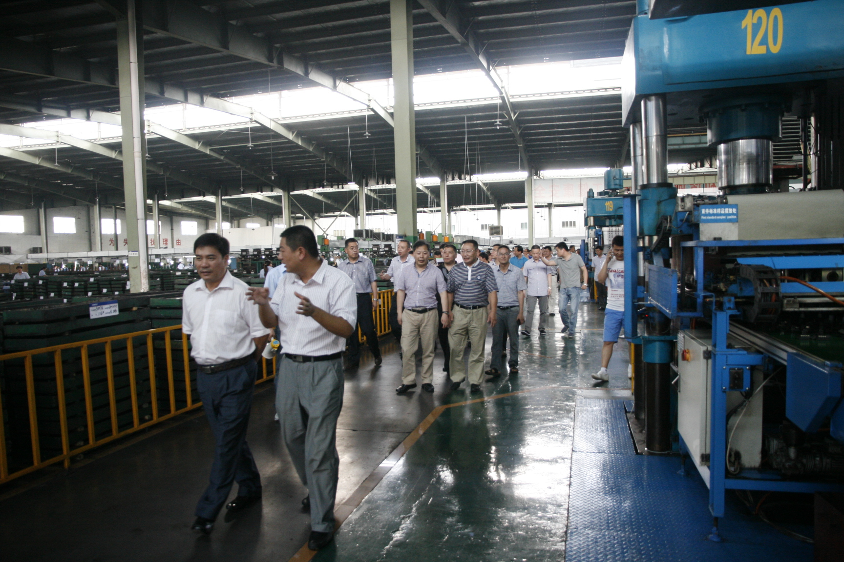 横店东磁：拟投4.25建年产1亿支18650锂动力电池项目