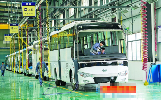 首台新能源客车下线 广东东莞“整车梦”圆