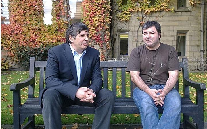 2010年诺贝尔物理学奖颁发给了两名来自英国曼彻斯特大学的物理学家：安德烈•海姆和康斯坦丁•诺沃肖洛夫。