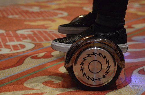 Razor Hovertrax DLX两轮自平衡电动车