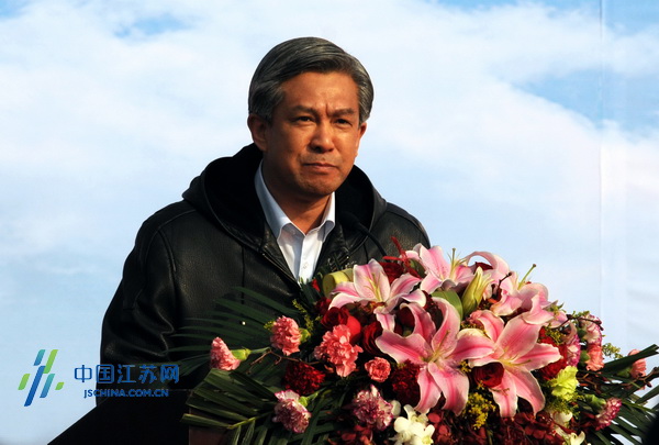 中航锂电：全国最大锂动力电池生产基地落户常州金坛