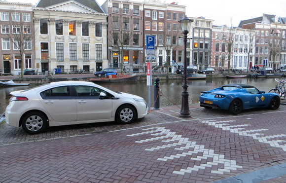 税收鼓励不足 美国电动及混动汽车销量仅11.65万辆