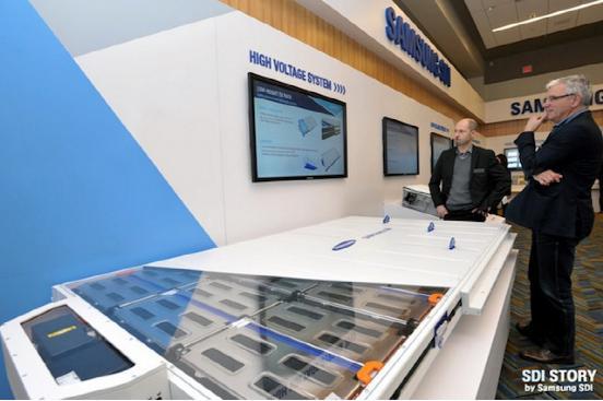 三星展示电动汽车电池 续航里程达600公里