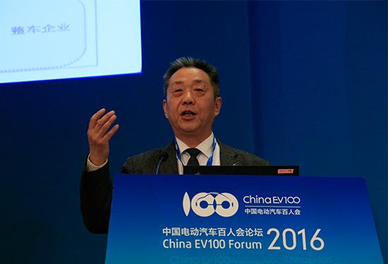 中国汽车工业协会常务副会长董扬