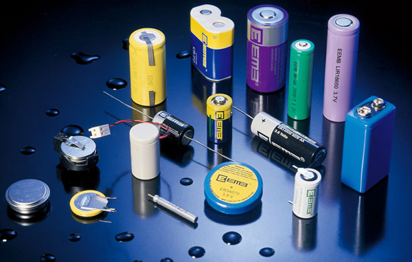 2015年1-12月电子信息制造业销售产值同比增长8.7%