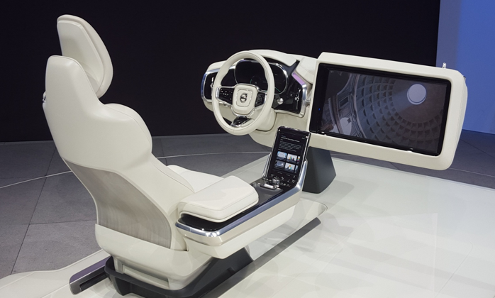 2015年洛杉矶车展上发布的Concept 26概念车。