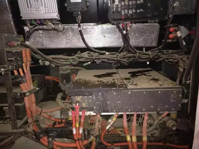 江西上饶纯电动客车燃烧案：系被引燃 电池系统未着火