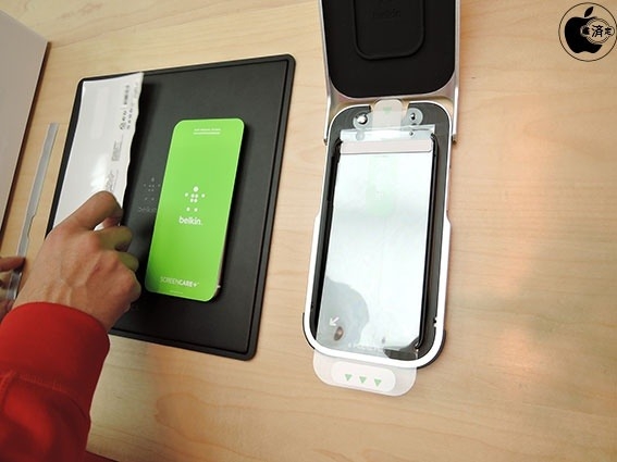 苹果店可以免费贴膜啦，但是买个膜230块