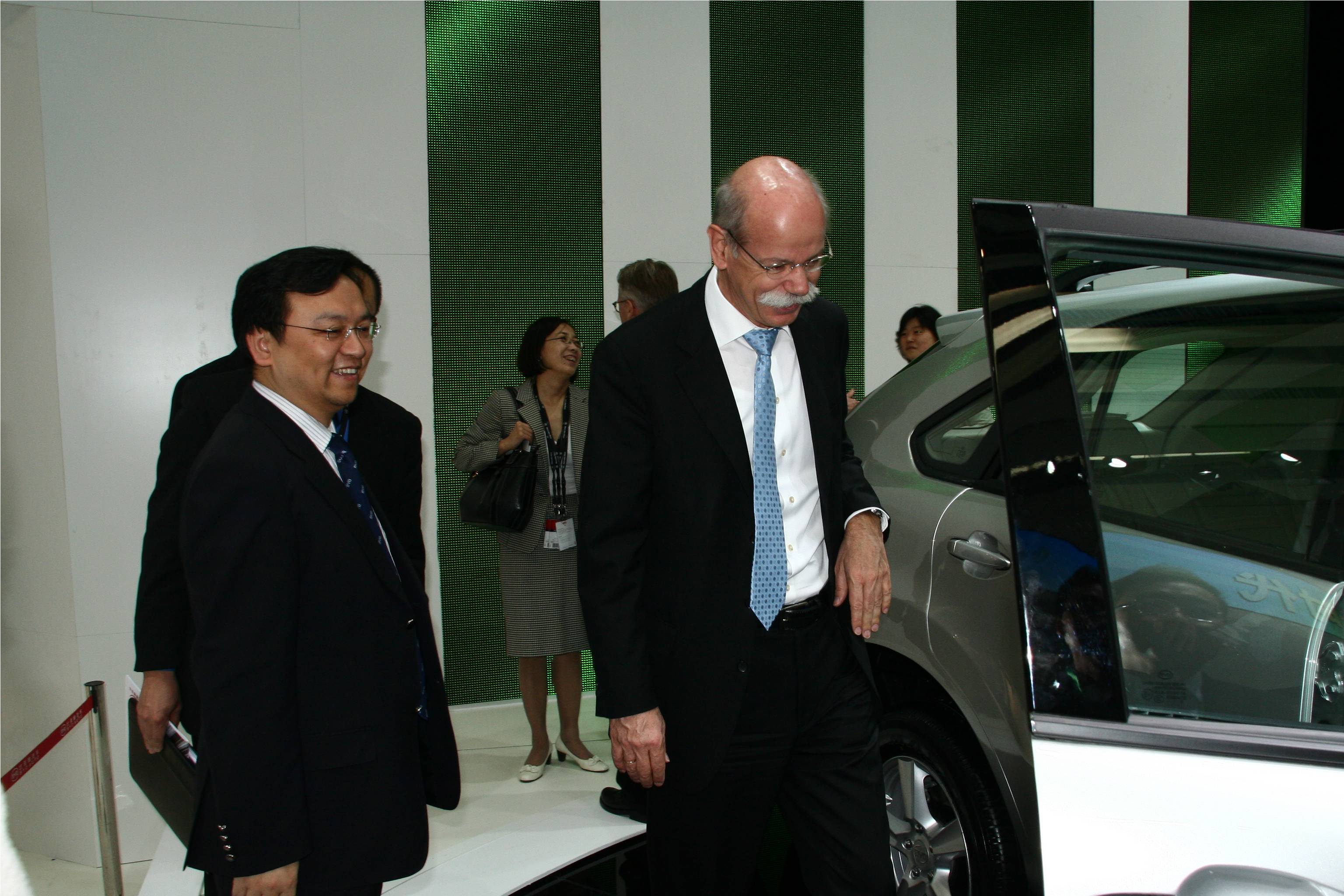 王传福：未来只做新能源 预计2030年实现私家车电动化