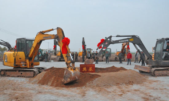 南京金龙武汉新能源基地开工 项目总投资51亿元