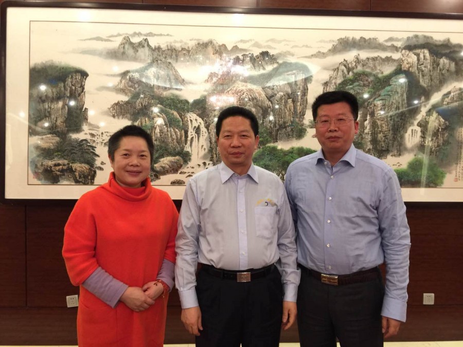 陈求发省长与邱则有先生、蒋棠女士合影