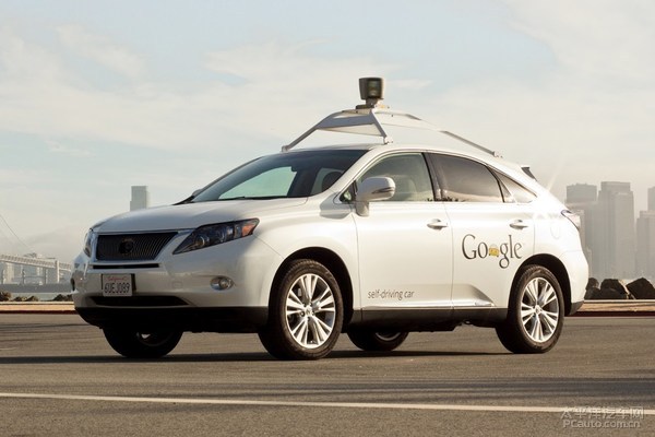 再成两会焦点  无人驾驶技术离我们有多远？