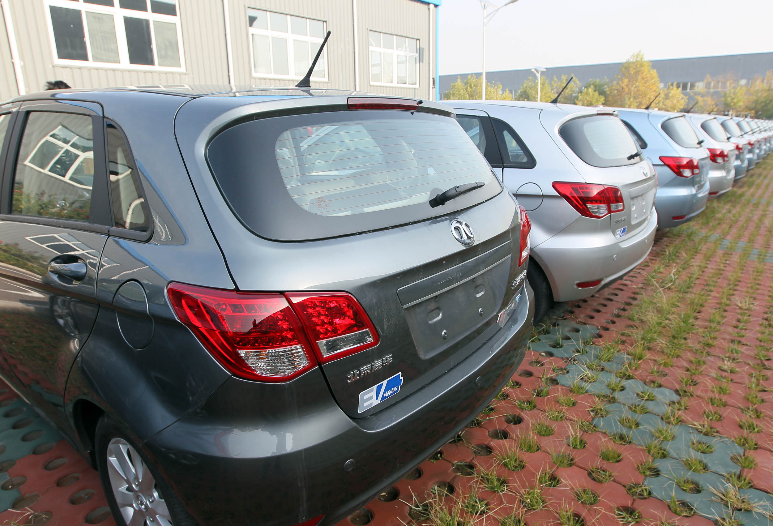 北汽新能源汽车年销售突破两万 位居中国第一世界第四