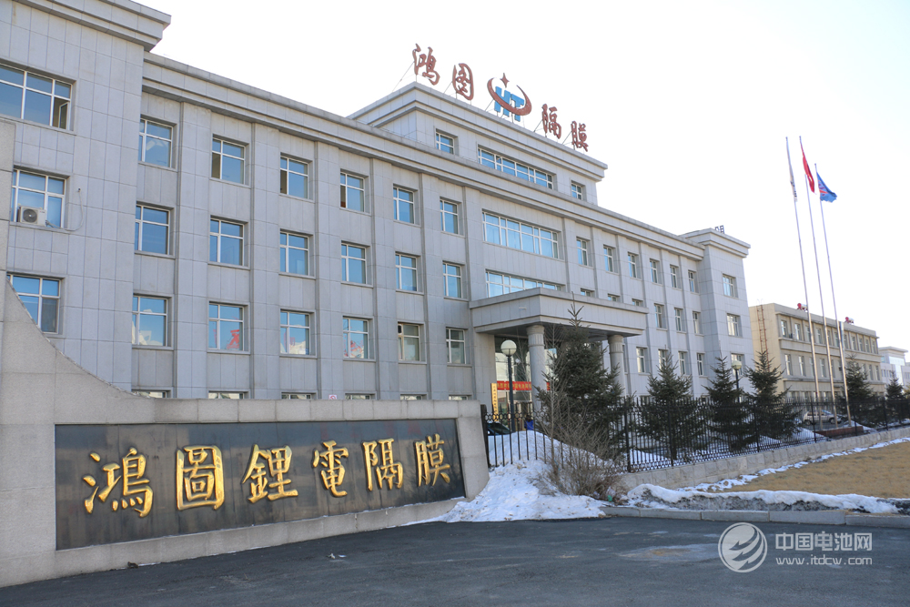 公司总投资7亿元，二期3条湿法隔膜生产线项目建设中，