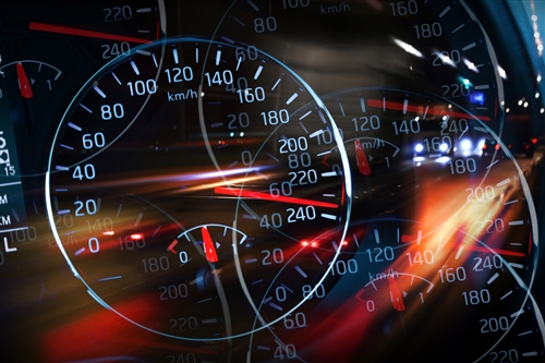 从几毫伏到数英里：电池管理IC 如何影响汽车性能