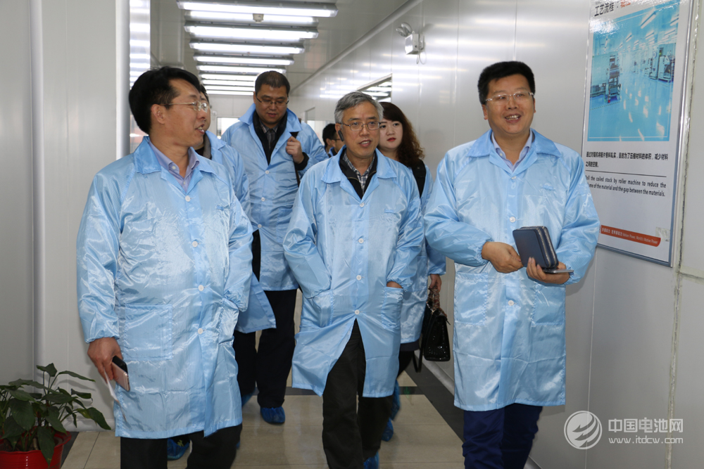 调研团一行参观妙盛动力生产车间