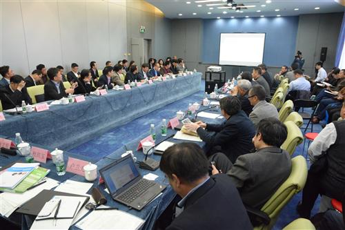 中国汽车技术研究中心首席专家王芳