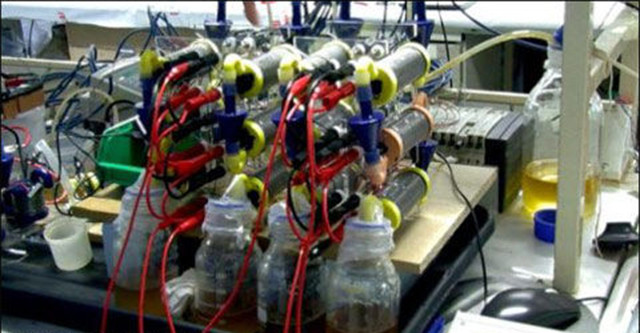 科技史上的4月3日 科学家发明水电池 