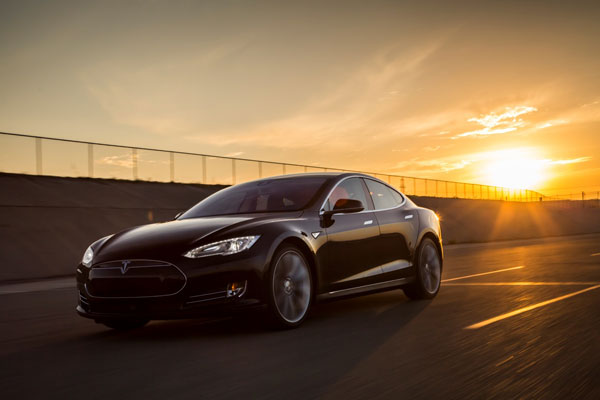 特斯拉订单火爆 概念股鸡犬升天