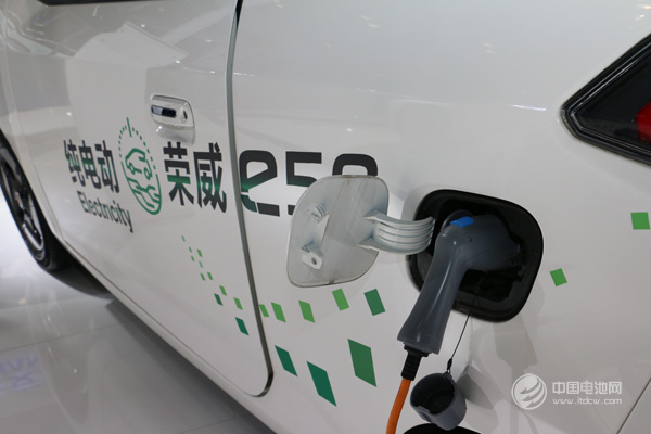 上海开始实施新能源汽车补贴新政：市场火热难火爆