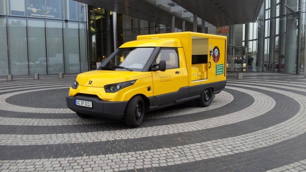 德国邮政淘汰旧运输车  启用纯电动车