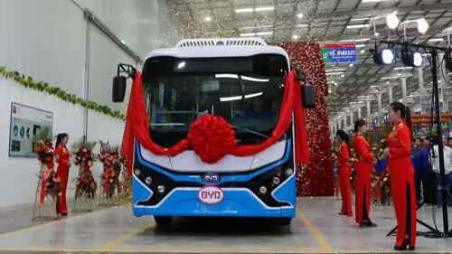 河北承德高新区比亚迪首批纯电动客车下线