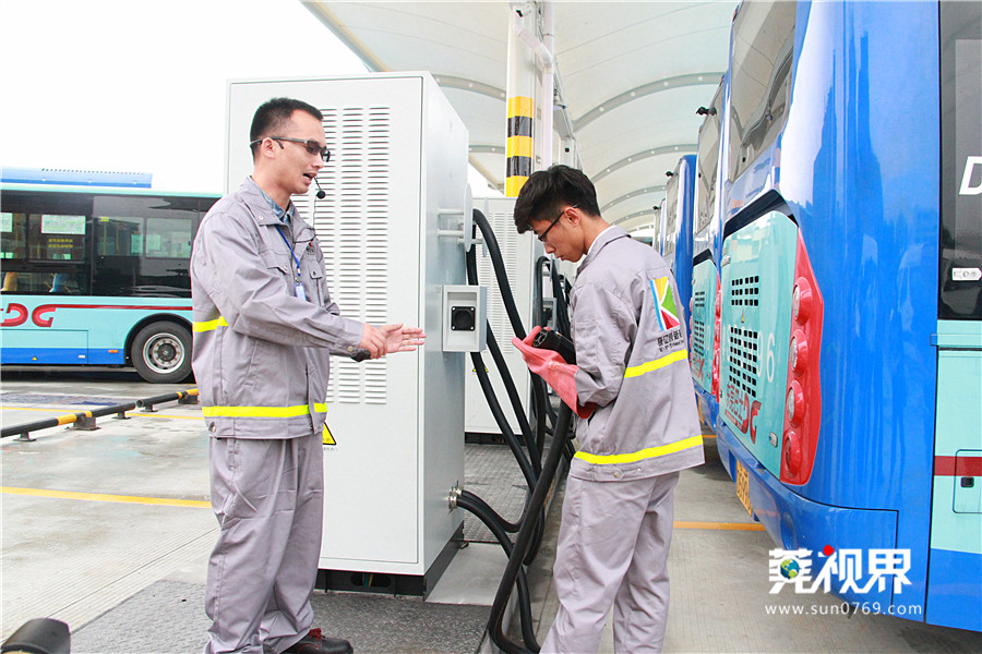 东莞巴士购进265辆纯电动公交车 首批28辆投入使用