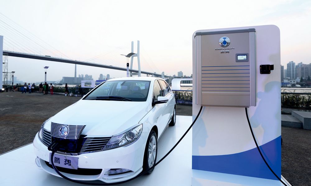 腾势年底前建650个专属充电桩