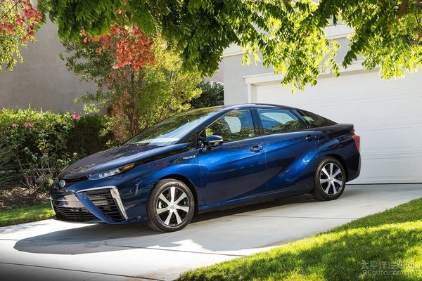 丰田Mirai氢燃料电池车