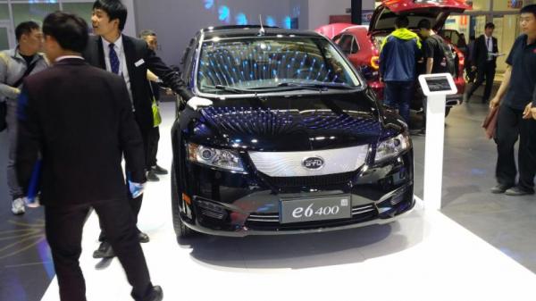 汪涛：新能源车市场真的“断崖式下滑”了吗？