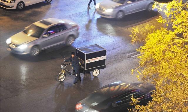 深圳交警：部分快递公司承诺2月内淘汰关内电动三轮车