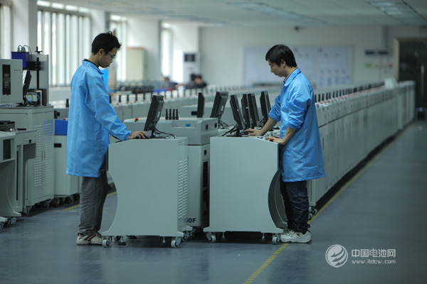 电池百人会理事单位、锂电“达沃斯”全球论坛成员——联赢激光