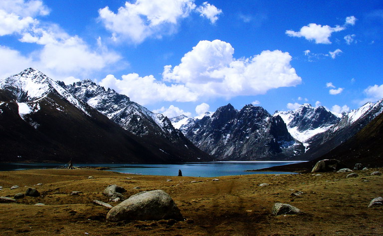 中企收购非洲铜钴矿：特斯拉电池让中企关注钴