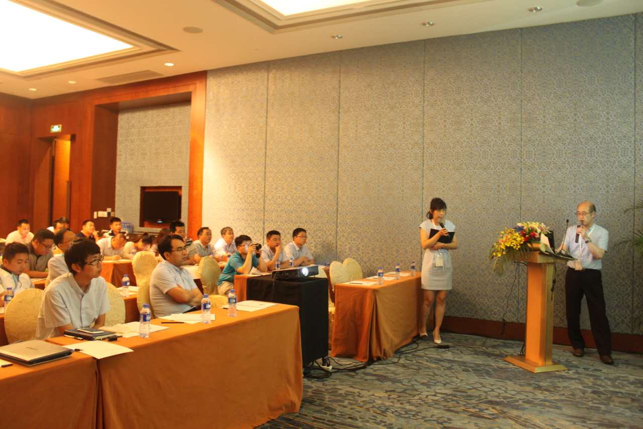 天力锂能研发总兼山中厚志发表演讲