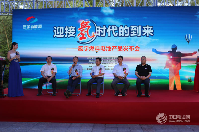 专家现场答记者问