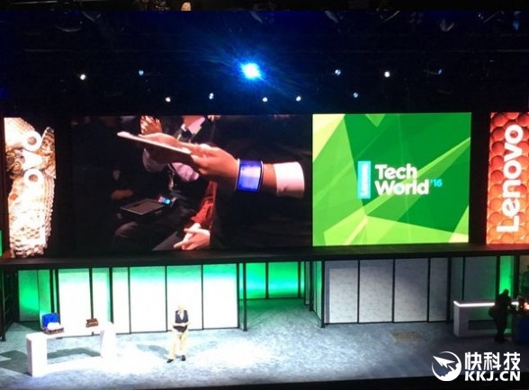 屏幕主板电池都能弯曲！联想展示真正柔性手机