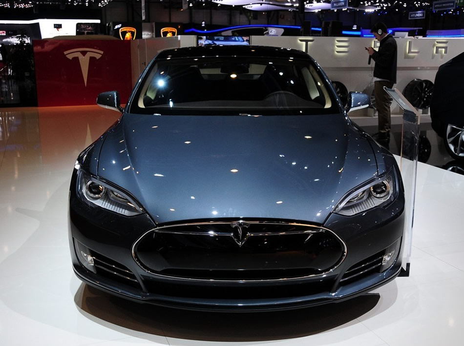 挪威考虑十年内禁售化石燃料汽车 特斯拉乐翻天