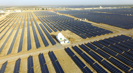 中兴能源巴基斯坦300兆瓦光伏电站航拍实景图