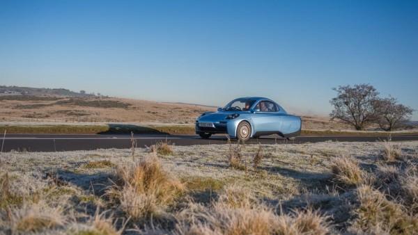 英国测试氢燃料电池汽车 预计2018年上市