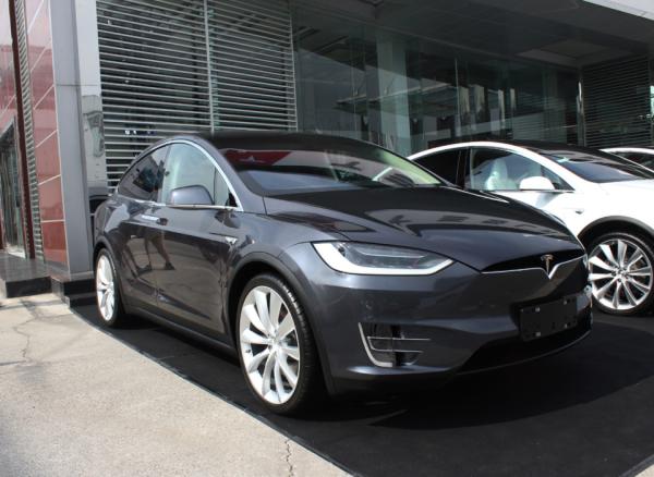 丰田与特斯拉相继